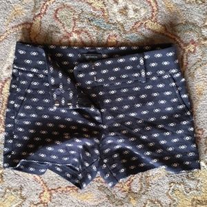 *NWOT* Ann Taylor Aztec Jacquard City Shorts Navy